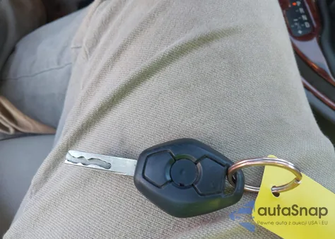 2004 BMW 645Ci из США, поврежденный, VIN WBAEH73404B189617